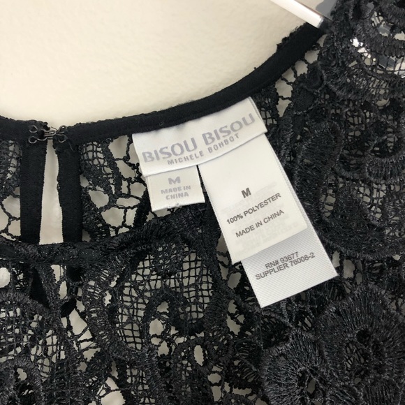 Bisou Bisou | NWT Short Sleeved Lace Top - Picture 2 of 5